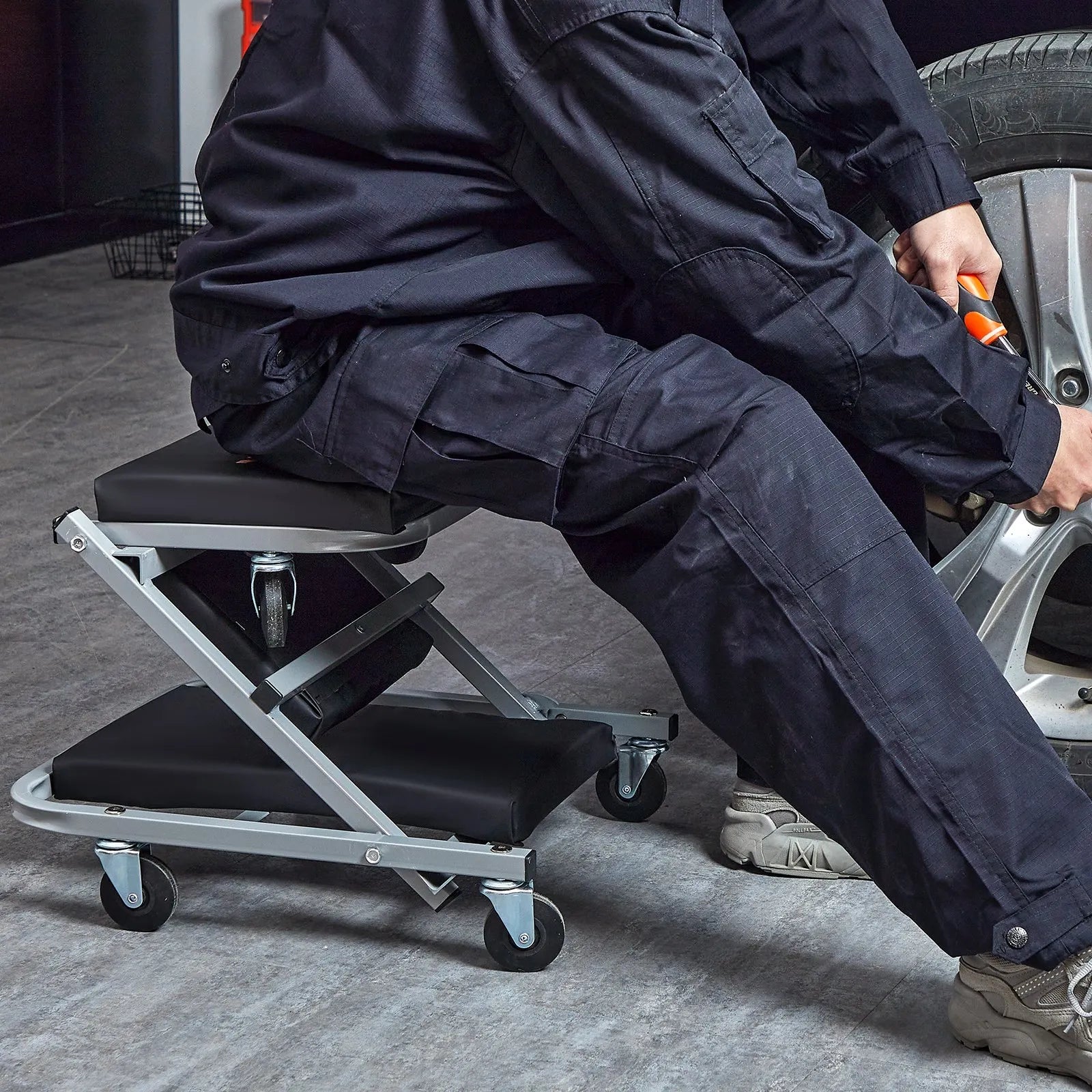 2-in-1 Folding Creeper Stool